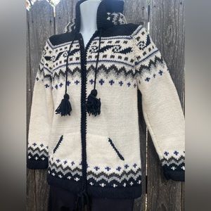 Ecuadorian Handmade Pixie Hood Wool Sweater Size M